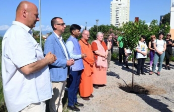 On June 5, in front of the "Yoga in Daily Life" Culture Hall in Rijeka, World Environment Day was celebrated with the symbolic planting of a (Cherry) tree, with the attendance of Ambassador Srivastava, the Mayor of Rijeka, Mr Marko Filipović, Manager of Rijeka Forestry, Ms Lidija Crnković and President of the Hindu Religious Society of Croatia, Swami Vivekpuri.