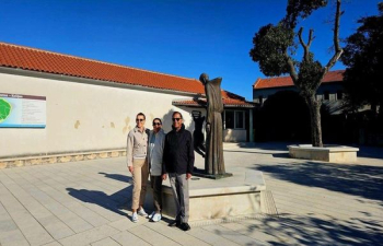 Ambassador Arun Goel has visited the island of Krk, and met the Friend of India, Mrs. Svjetlana Vrkljan Radovčić (Svjetlana Surya), a Yoga and Ayurveda teacher. She has also forwarded the greetings by the Tourist Boards of Punat and Krk. The Ambassador emphasized the beauty of Krk, especially while exploring the islet of Košljun, the warmth & friendliness of the people, and praised the IDY celebrations at which the Island of Krk is participating in the last decade. 